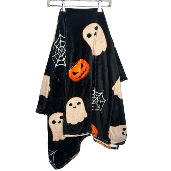 Other - Very soft spooky Halloween ghosts pumpkin cozy blanket black orange white